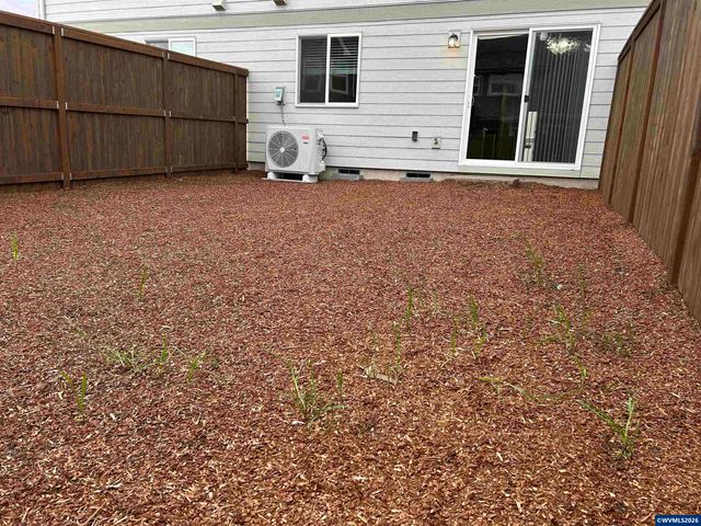 1446 Laura Vista Dr NW, Albany, OR 97321