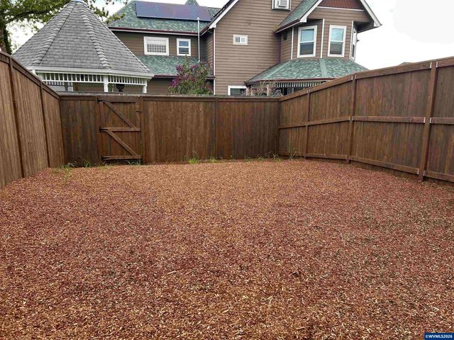 1446 Laura Vista Dr NW, Albany, OR 97321