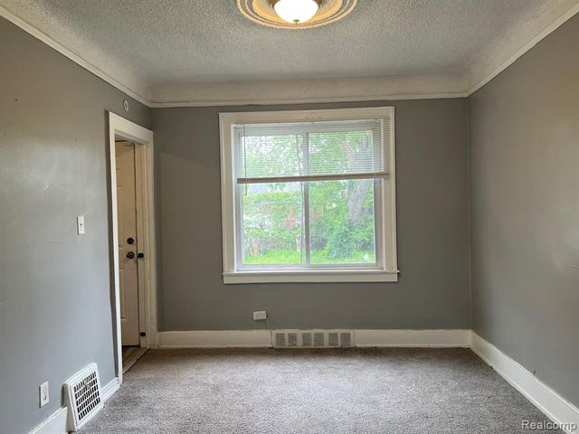 15862 Stansbury Street, Detroit, MI 48227