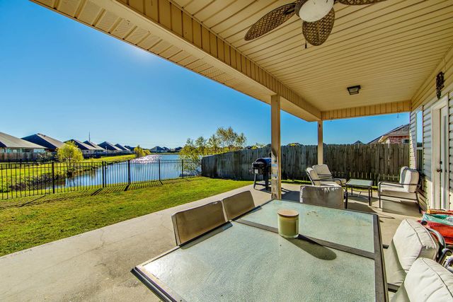 121 Carriage Way, Thibodaux, LA 70301