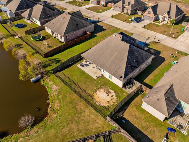121 Carriage Way, Thibodaux, LA 70301