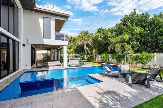 245 NE 6th Court, Boca Raton, FL 33432