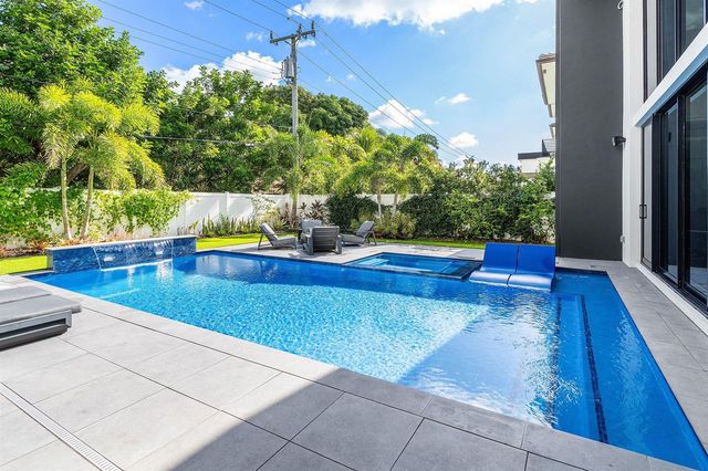 245 NE 6th Court, Boca Raton, FL 33432