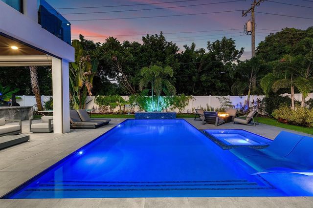 245 NE 6th Court, Boca Raton, FL 33432