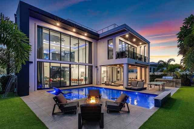 245 NE 6th Court, Boca Raton, FL 33432