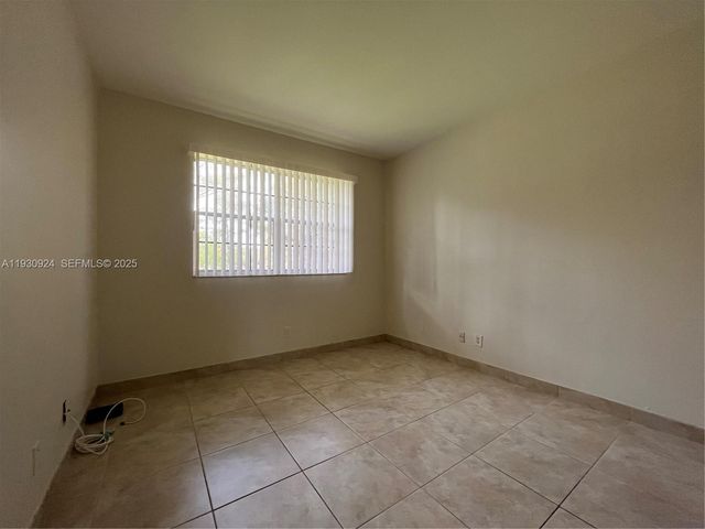 671 Cypress Lake Blvd C21, Deerfield Beach, FL 33064