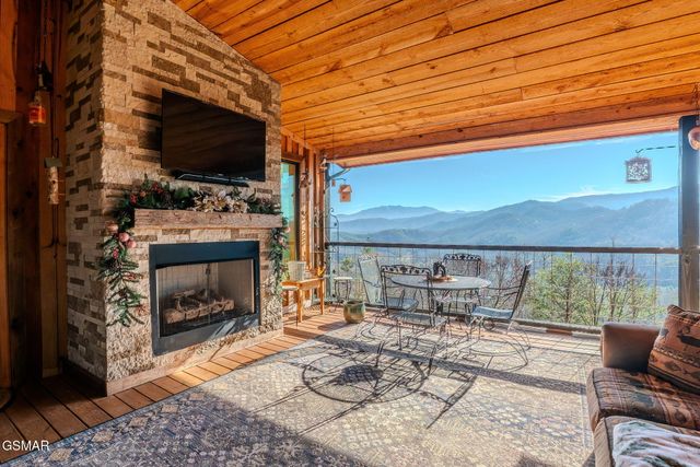 1642 Little Cove Road, Sevierville, TN 37862