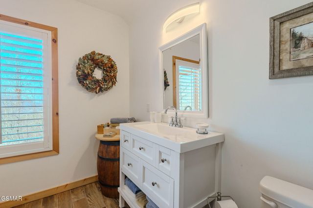 1642 Little Cove Road, Sevierville, TN 37862