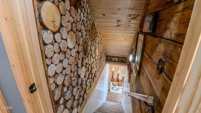 1642 Little Cove Road, Sevierville, TN 37862