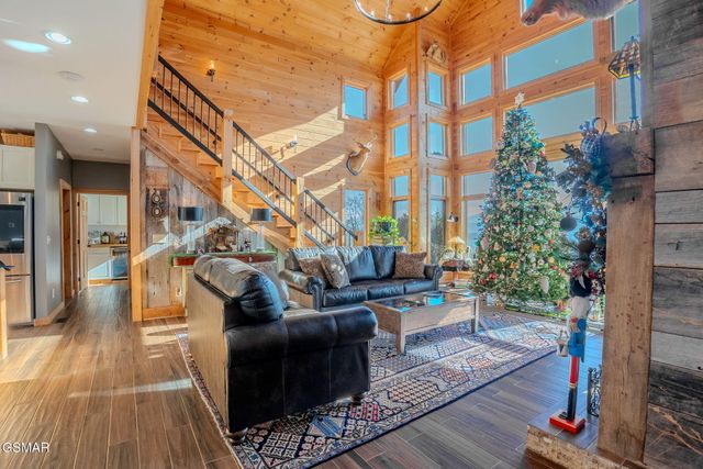 1642 Little Cove Road, Sevierville, TN 37862