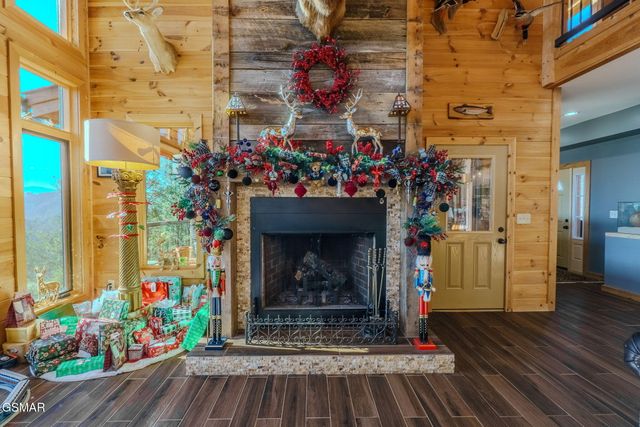 1642 Little Cove Road, Sevierville, TN 37862