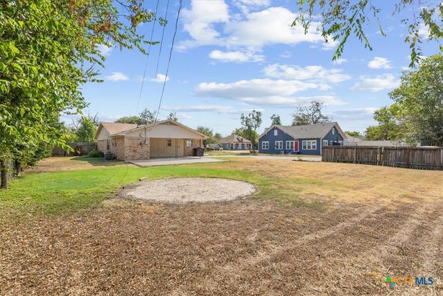 1018 S 11th Street, Temple, TX 76504