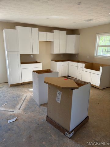 3177 Highway 82 . W, Billingsley, AL 36066