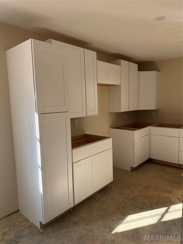 3177 Highway 82 . W, Billingsley, AL 36066