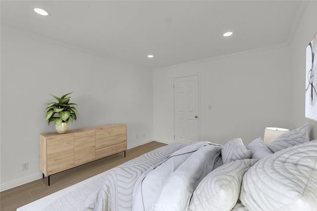 200 Mcneil Lane 204, Newport Beach, CA 92663