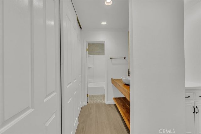 200 Mcneil Lane 204, Newport Beach, CA 92663