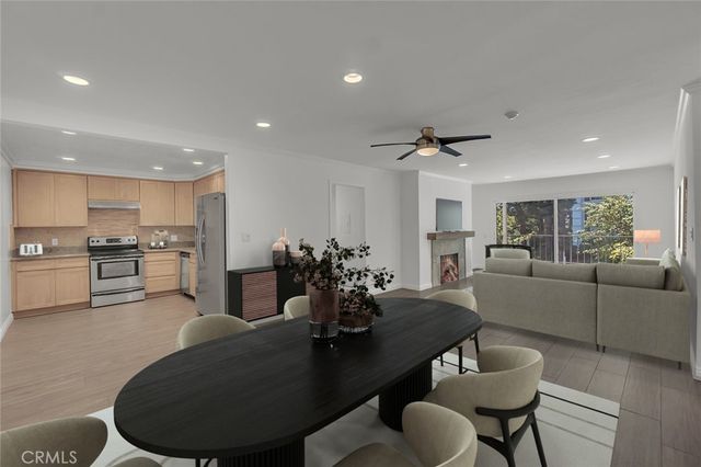 200 Mcneil Lane 204, Newport Beach, CA 92663