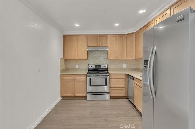 200 Mcneil Lane 204, Newport Beach, CA 92663