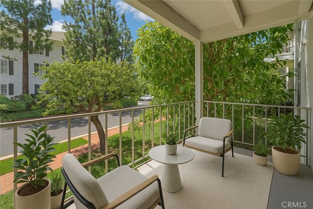 200 Mcneil Lane 204, Newport Beach, CA 92663