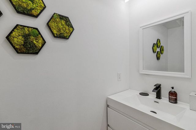 1440 OAK ST NW #1, Washington, DC 20010