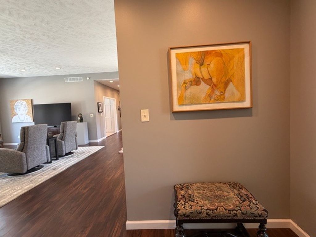 Image 14 of property listing at 3550 Bishop Road, Mt Vernon, IL 62864