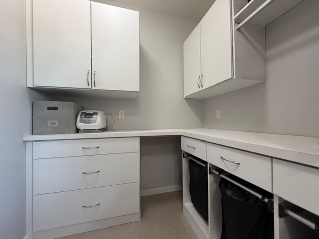 Image 28 of property listing at 3550 Bishop Road, Mt Vernon, IL 62864