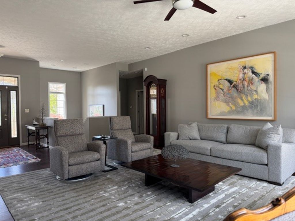 Image 6 of property listing at 3550 Bishop Road, Mt Vernon, IL 62864