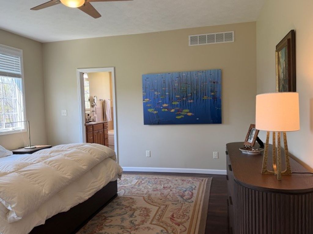 Image 10 of property listing at 3550 Bishop Road, Mt Vernon, IL 62864