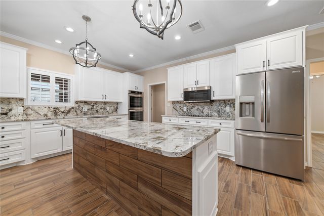 241 E Circle Drive, Coleman, TX 76834