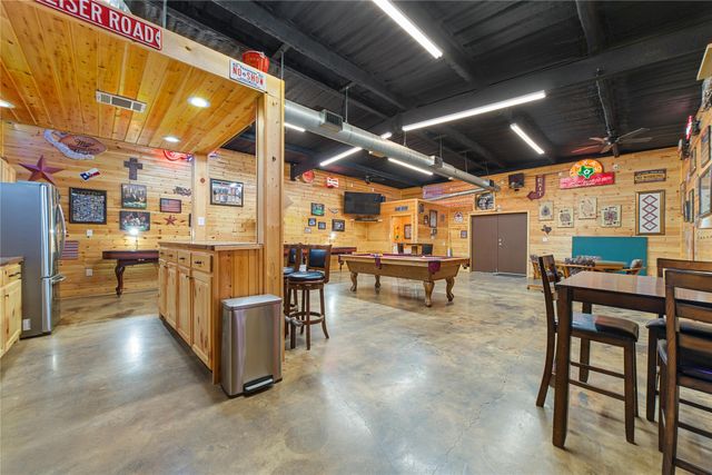 241 E Circle Drive, Coleman, TX 76834