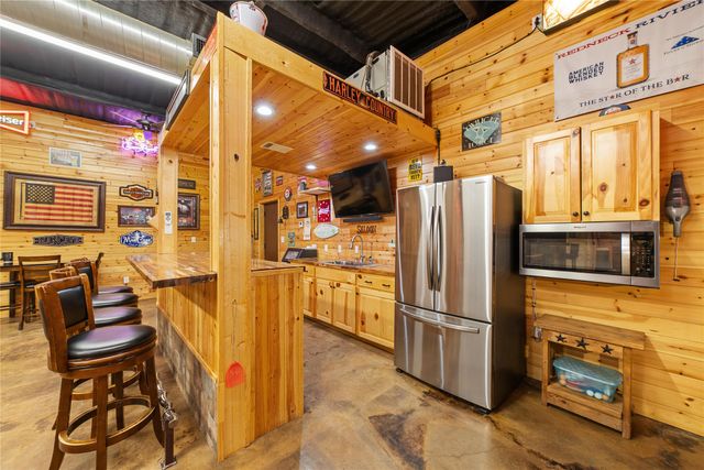 241 E Circle Drive, Coleman, TX 76834