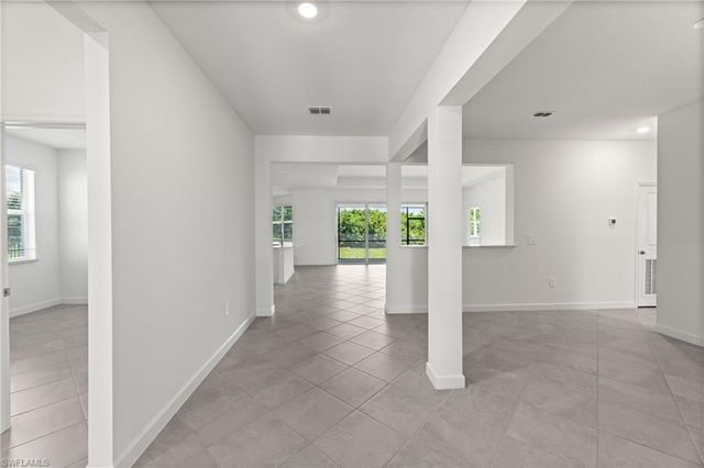 1611 Double Eagle TRL, Naples, FL 34120