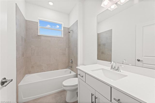 1611 Double Eagle TRL, Naples, FL 34120
