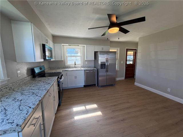 691 2nd Street, Mason, WV 25260