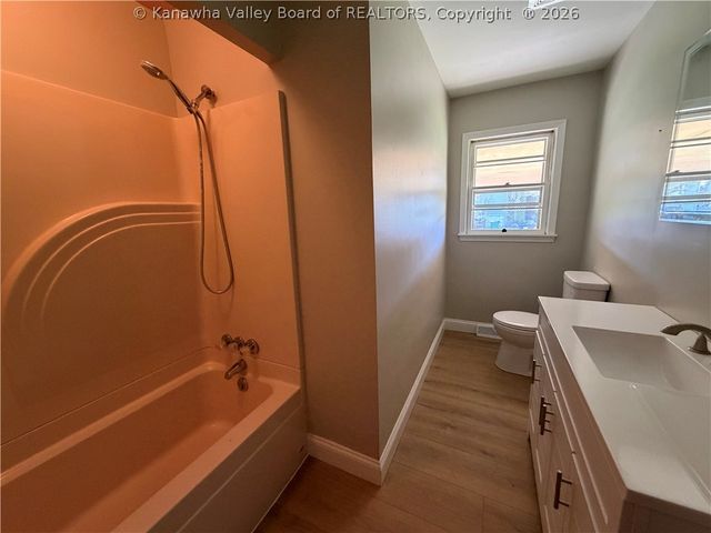 691 2nd Street, Mason, WV 25260