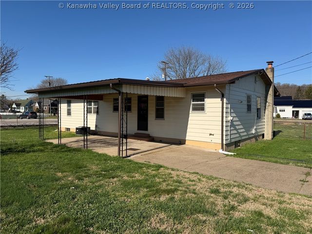 691 2nd Street, Mason, WV 25260