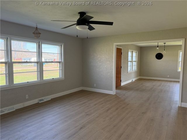 691 2nd Street, Mason, WV 25260