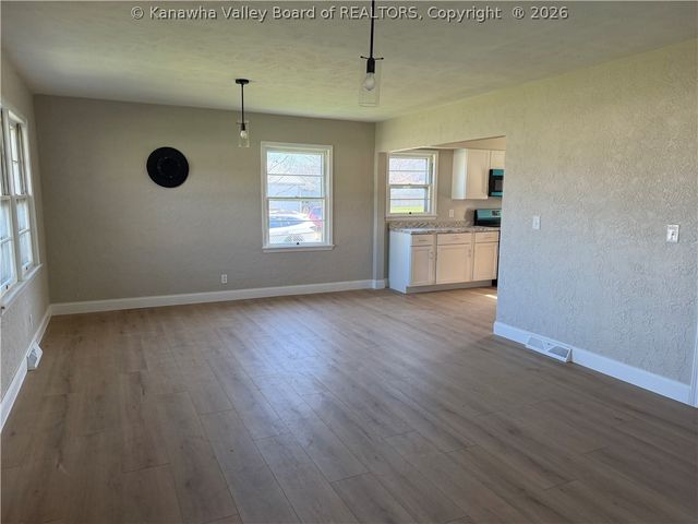 691 2nd Street, Mason, WV 25260