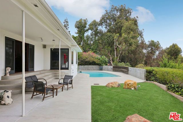 672 Amalfi Drive, Pacific Palisades (los Angeles), CA 90272