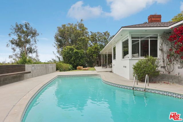 672 Amalfi Drive, Pacific Palisades (los Angeles), CA 90272