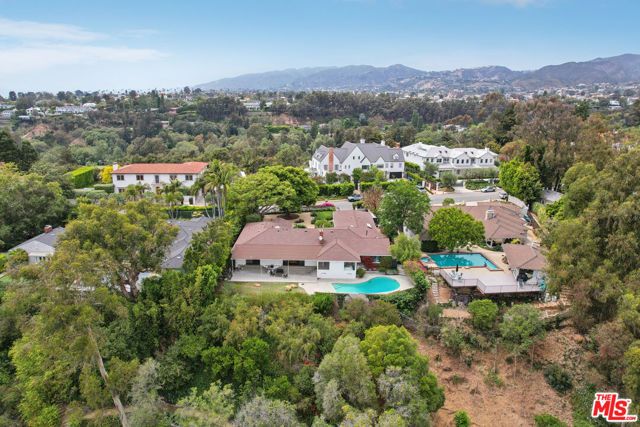 672 Amalfi Drive, Pacific Palisades (los Angeles), CA 90272