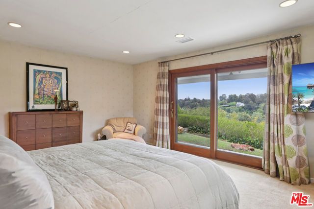 672 Amalfi Drive, Pacific Palisades (los Angeles), CA 90272