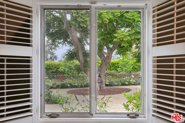 672 Amalfi Drive, Pacific Palisades (los Angeles), CA 90272