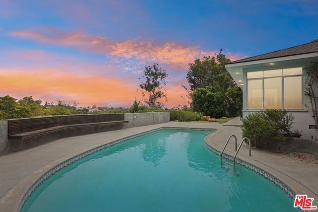 672 Amalfi Drive, Pacific Palisades (los Angeles), CA 90272