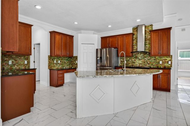 20114 TAMIAMI AVENUE, Tampa, FL 33647