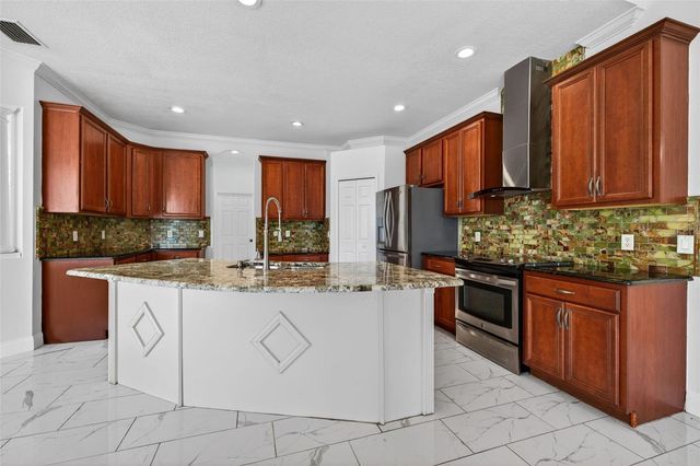 20114 TAMIAMI AVENUE, Tampa, FL 33647