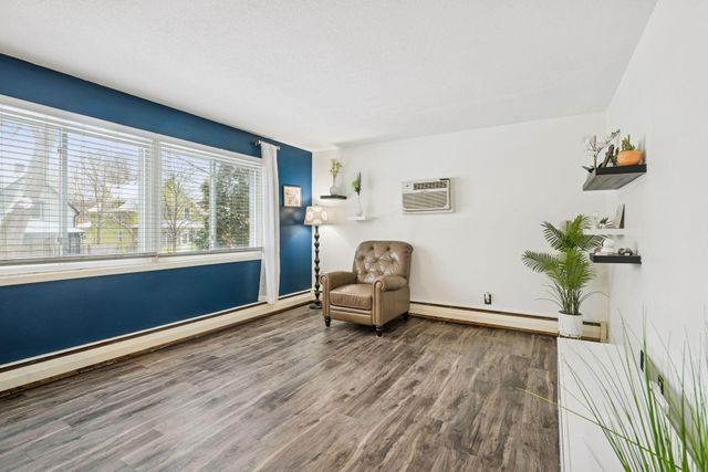 3237 15th Avenue S 21, Minneapolis, MN 55407