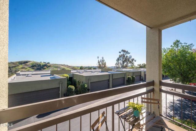 868 Temple Terrace, Los Angeles, CA 90042