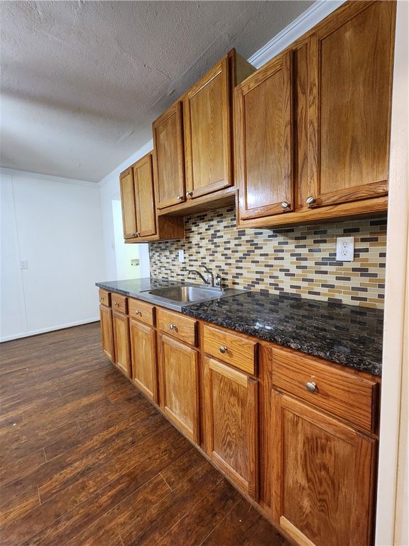 5405 Williams Dr, Corpus Christi, TX 78411 — photo 4