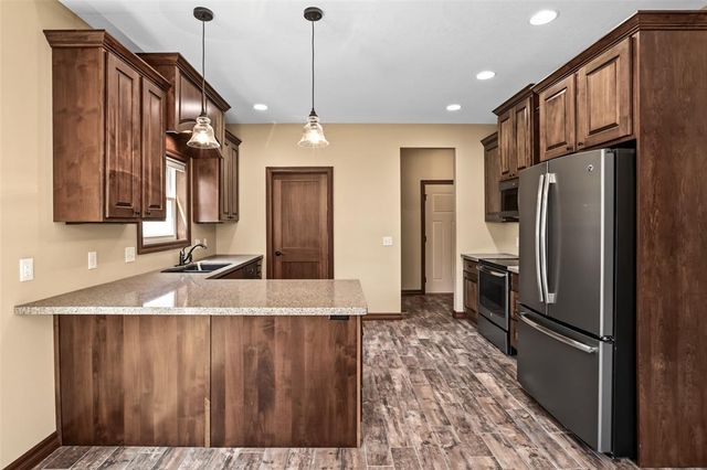 1300 Whistling Straits Court, Altoona, WI 54720